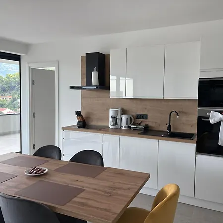 Pine Tree Hill Lejlighed *